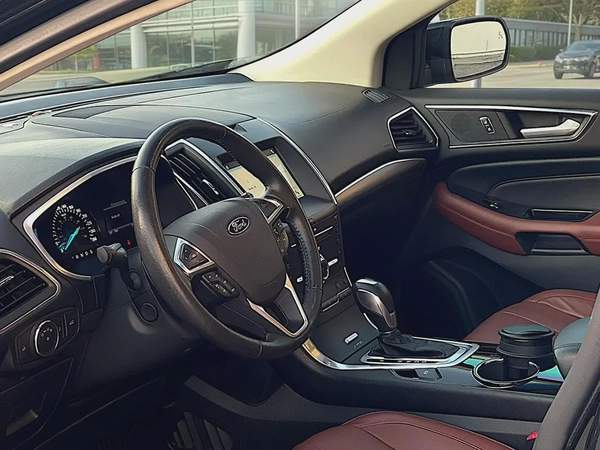 AED 1,045 P.M | Ford Edge 3.5 V6 Titanium 2017 - GCC Specs -under warranty | ORIGINAL PAINT