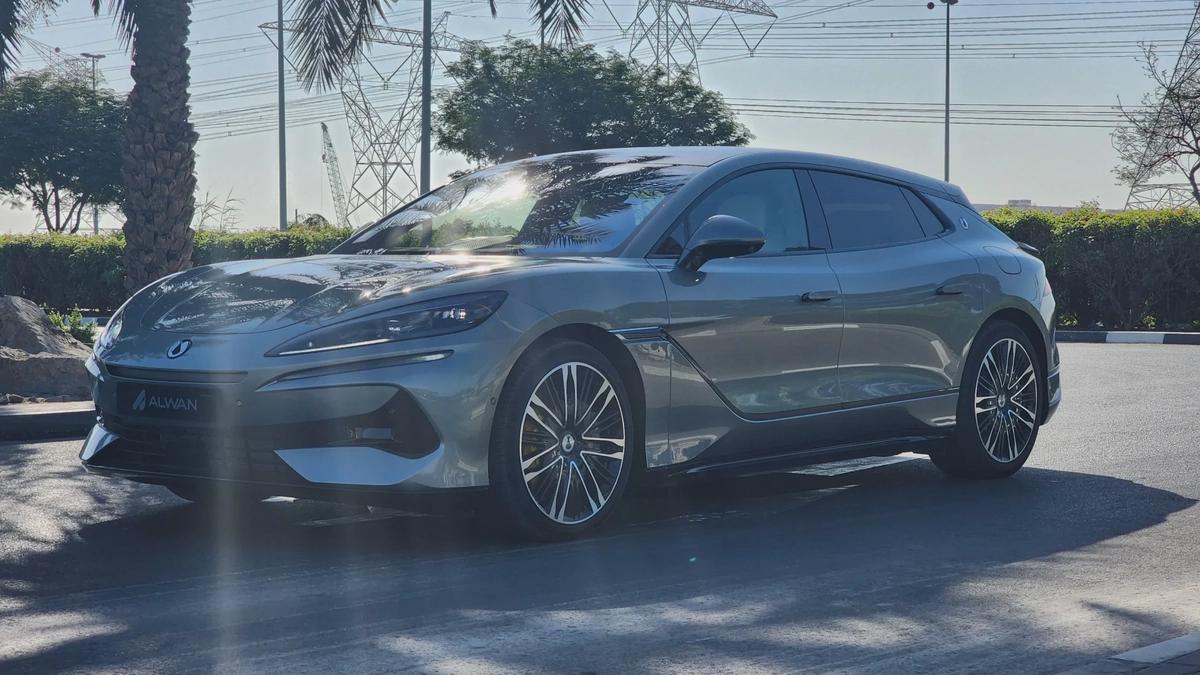 BYD DENZA Z9 GT (Green)-3-3