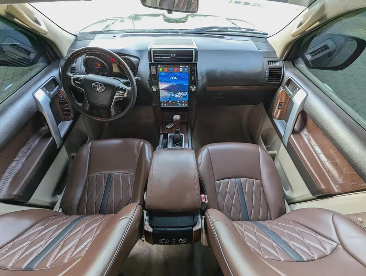 TOYOTA PRADO 2012 FACELIFTED 2023 GCC V6 4.0L IN EXCELLENT CONDITION-2-2