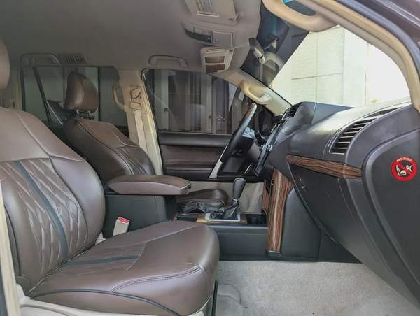 TOYOTA PRADO 2012 FACELIFTED 2023 GCC V6 4.0L IN EXCELLENT CONDITION