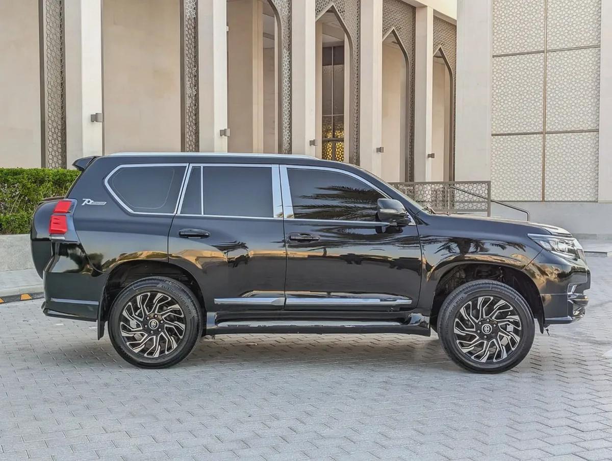 TOYOTA PRADO 2012 FACELIFTED 2023 GCC V6 4.0L IN EXCELLENT CONDITION-14-14