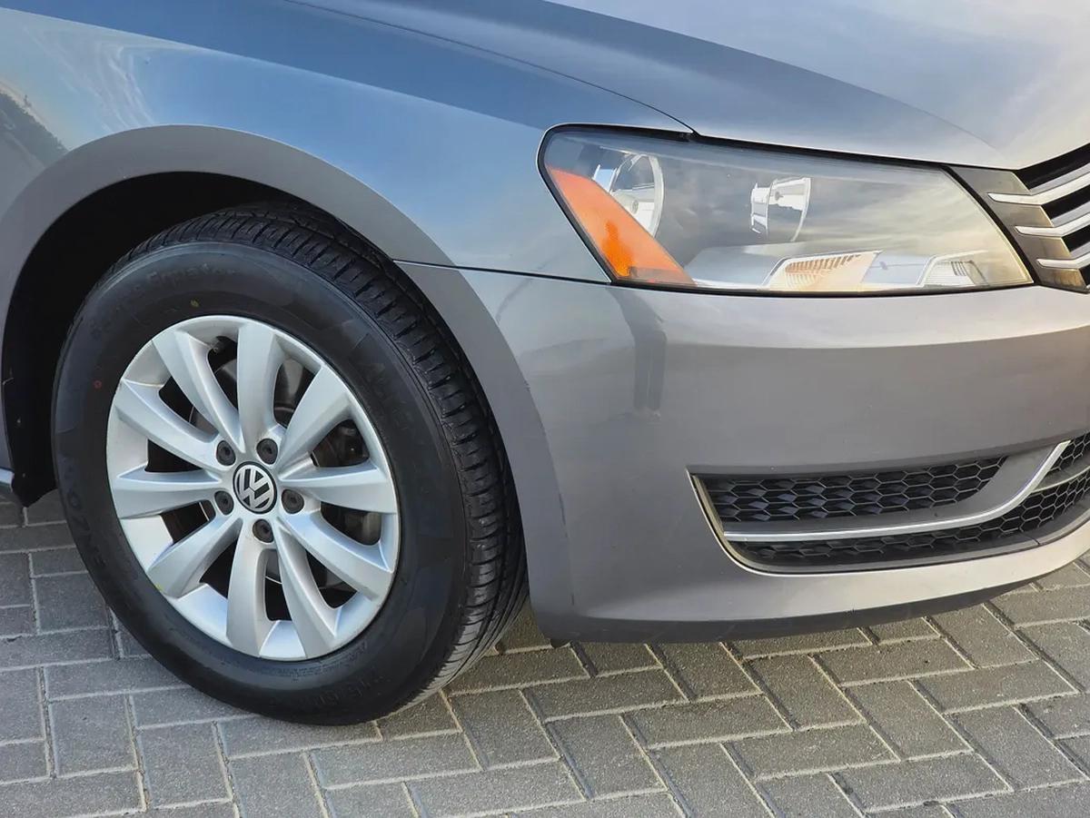 2015 Volkswagen Passat S - GCC Specs - Reliable and Well-Maintained-3-3