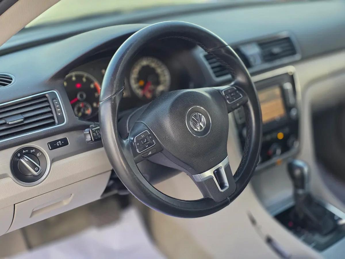 2015 Volkswagen Passat S - GCC Specs - Reliable and Well-Maintained-11-11