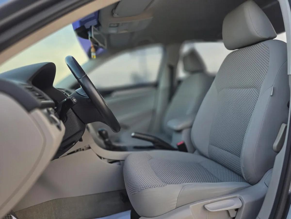 2015 Volkswagen Passat S - GCC Specs - Reliable and Well-Maintained-12-12
