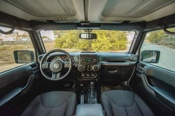 AED 2,122/Month | Jeep Service History | Free Warranty | GCC Specs | REF#J01654