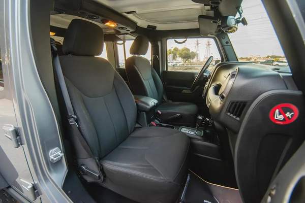 AED 2,122/Month | Jeep Service History | Free Warranty | GCC Specs | REF#J01654