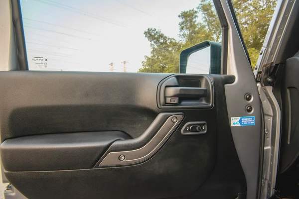 AED 2,122/Month | Jeep Service History | Free Warranty | GCC Specs | REF#J01654