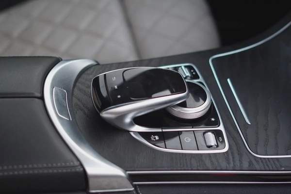 MERCEDES GLC300 COUPE AMG 2018