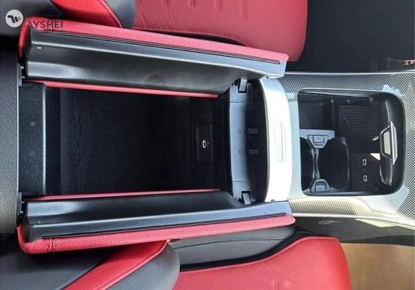 Mercedes-Benz C 200 Premium Plus 2025 GCC 5 Years Agency Warranty