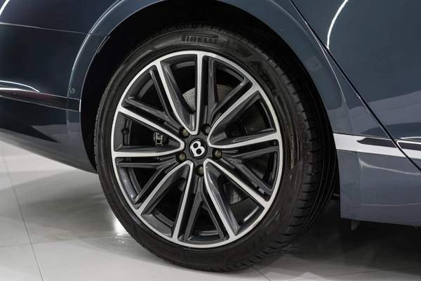 Bentley Continental Flying Spur V8