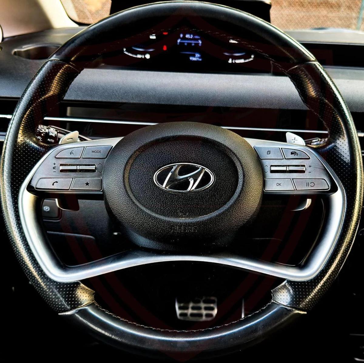 Used Hyundai Staria 2023-14-14