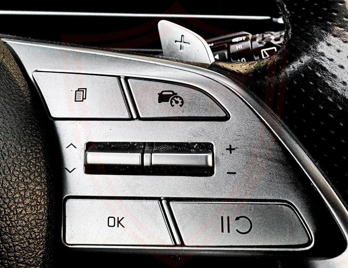 Used Hyundai Staria 2023-18-18