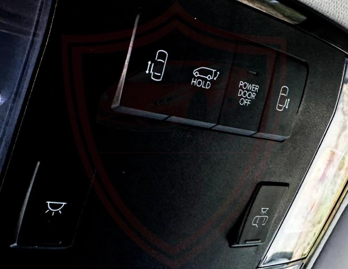 Used Hyundai Staria 2023-7-7