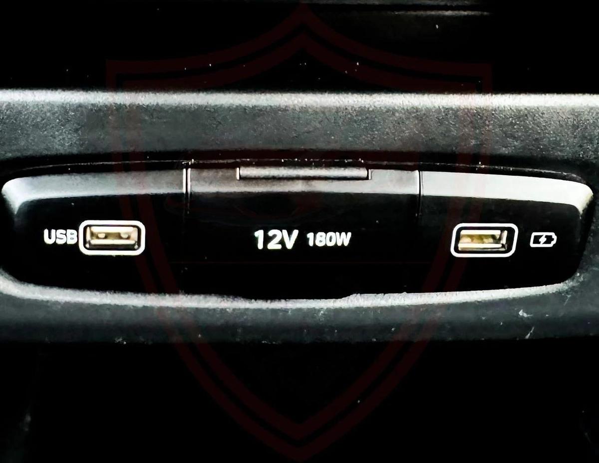 Used Hyundai Staria 2023-2-2