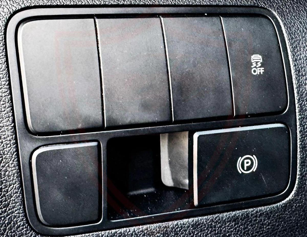 Used Hyundai Staria 2023-15-15