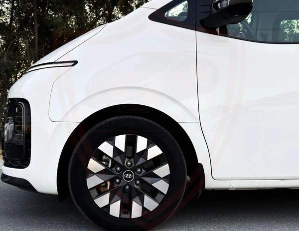 Used Hyundai Staria 2023