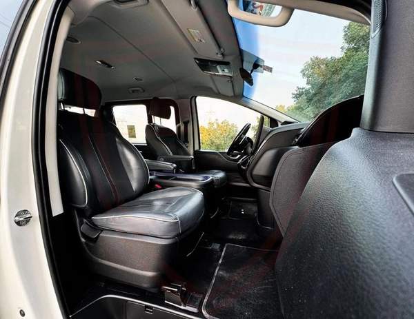 Used Hyundai Staria 2023