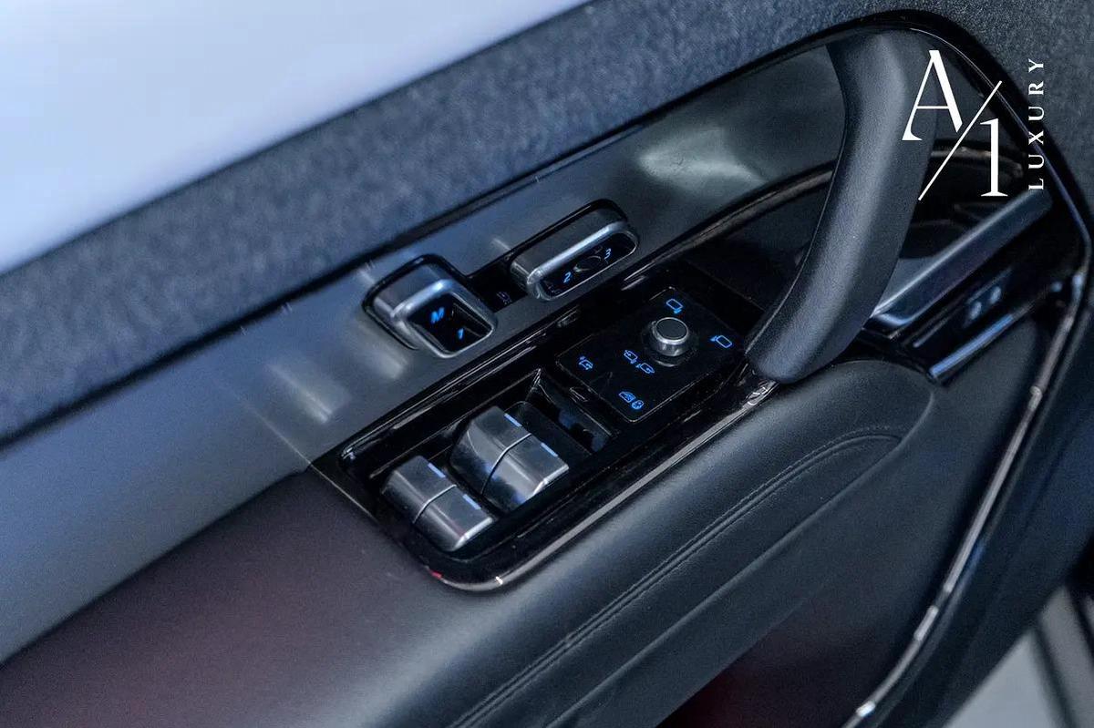 2025 Range Rover Sport, P530 Autobiography, Fully Loaded, American Spec Converted To GCC-8-8