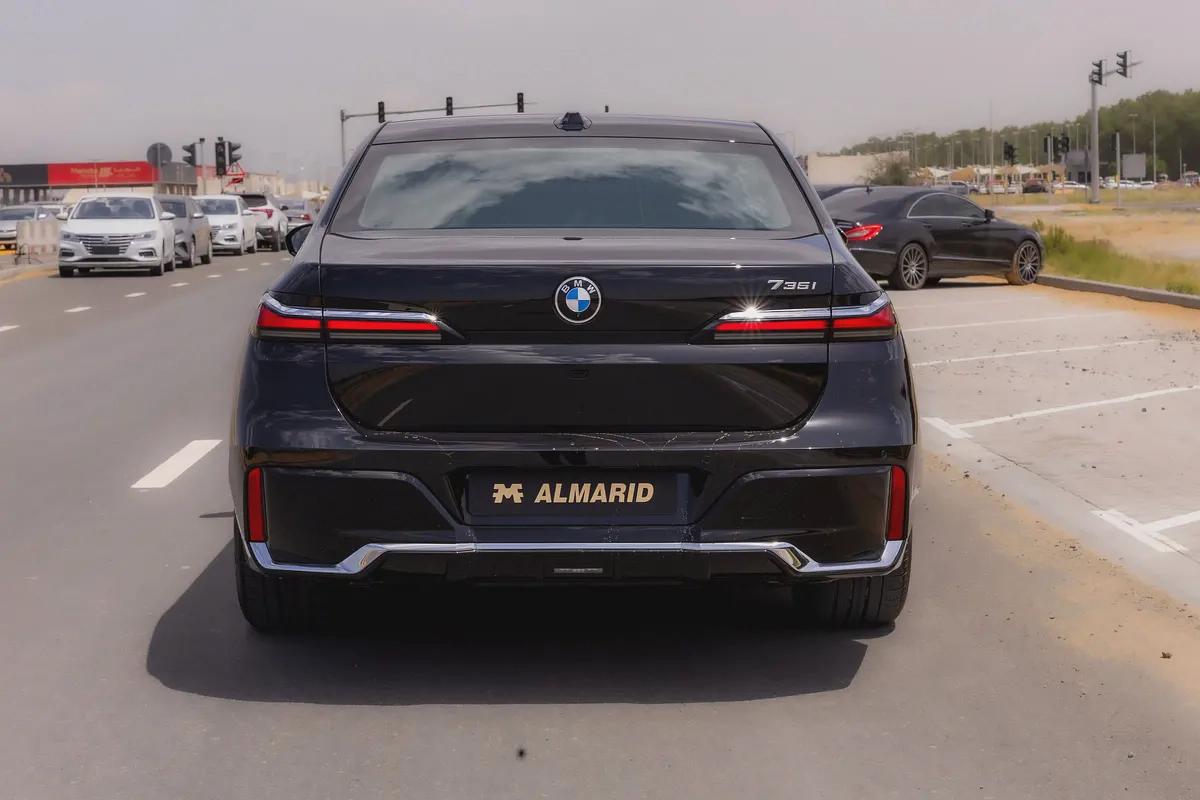 BMW 7-Series 735i 2026 - GCC Specs - Like New!-2-2