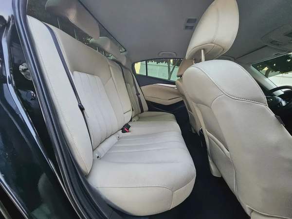 Mazda 6 S Grade 2022 - GCC Specs - Prestine Mint Condition With Low KM Perfect Family Sedan