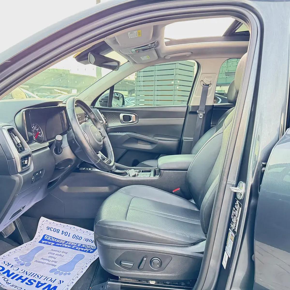 Kia Sorento EX 2022 – Panoramic Sunroof-9-9