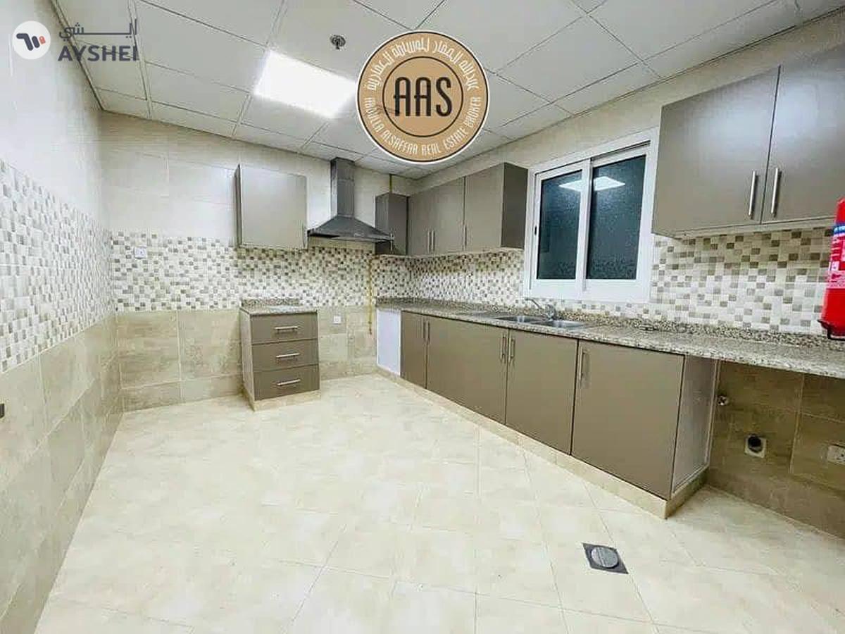 In prime location huge 2bhk with all amenities-2-2