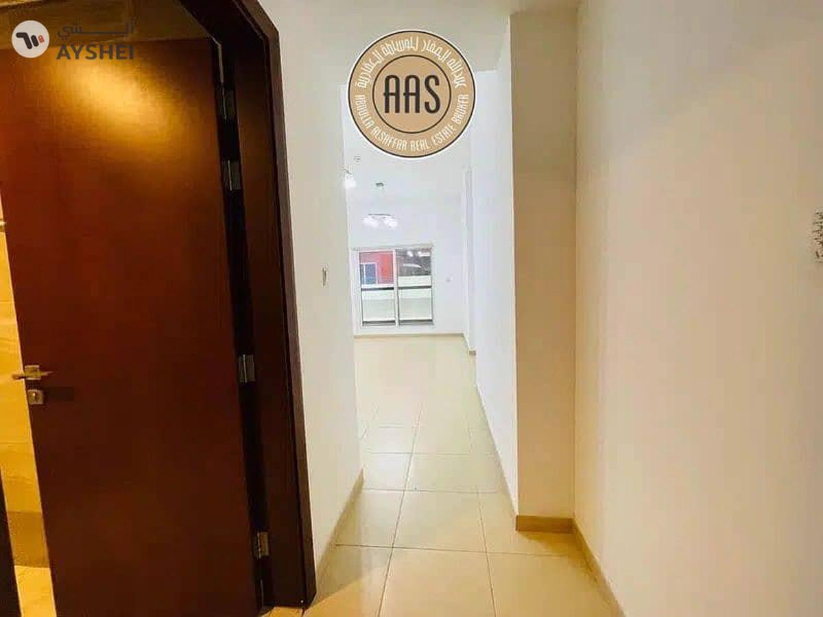 In prime location huge 2bhk with all amenities-5-5