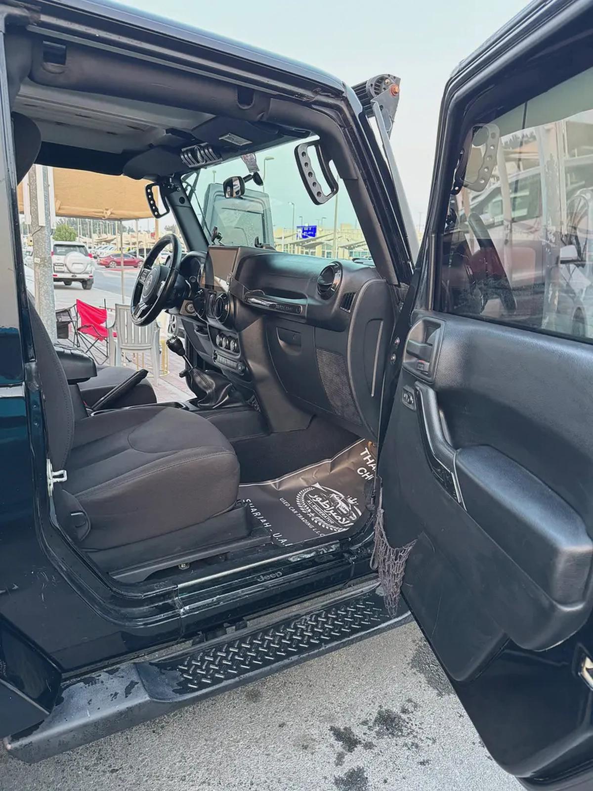 جيب رينجلر SPORT موديل 2017 خليجى جير عادى مزود كامل فل اوبشن-16-16