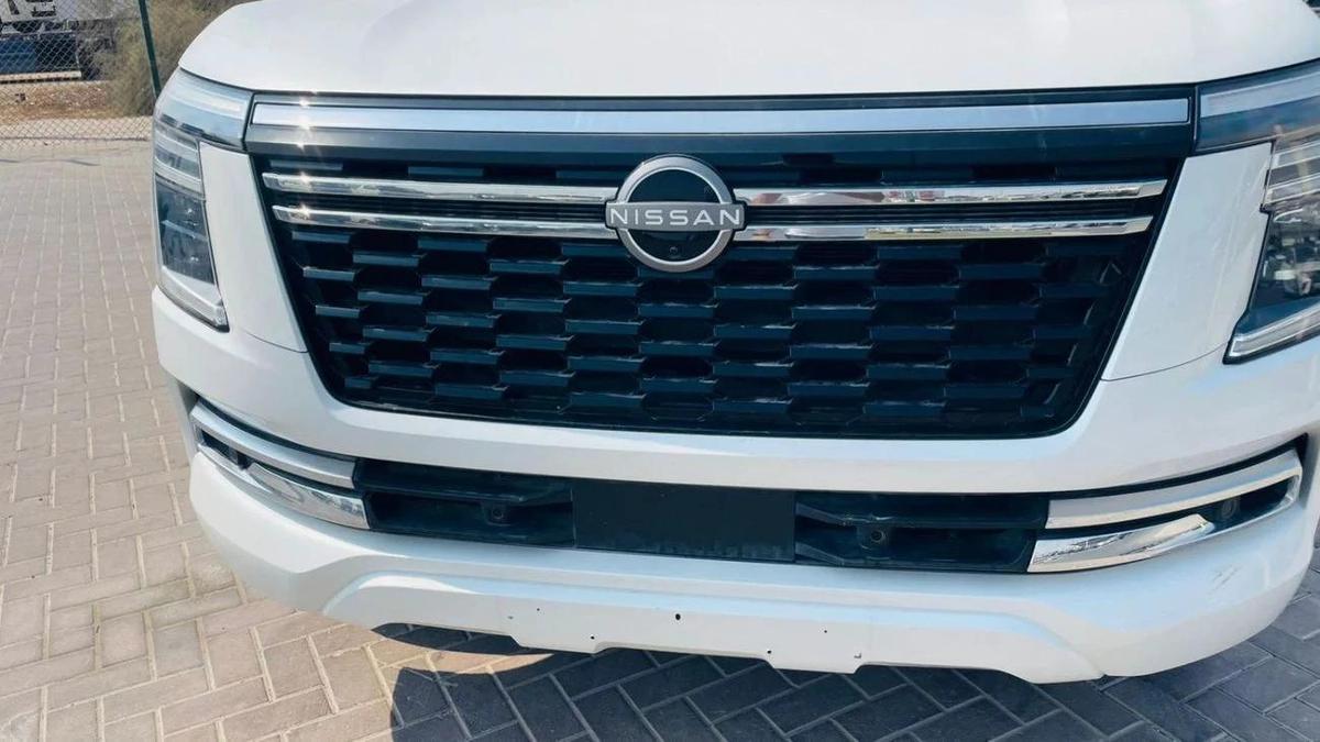 Nissan Patrol LE Platinum City 3.5L-2-2