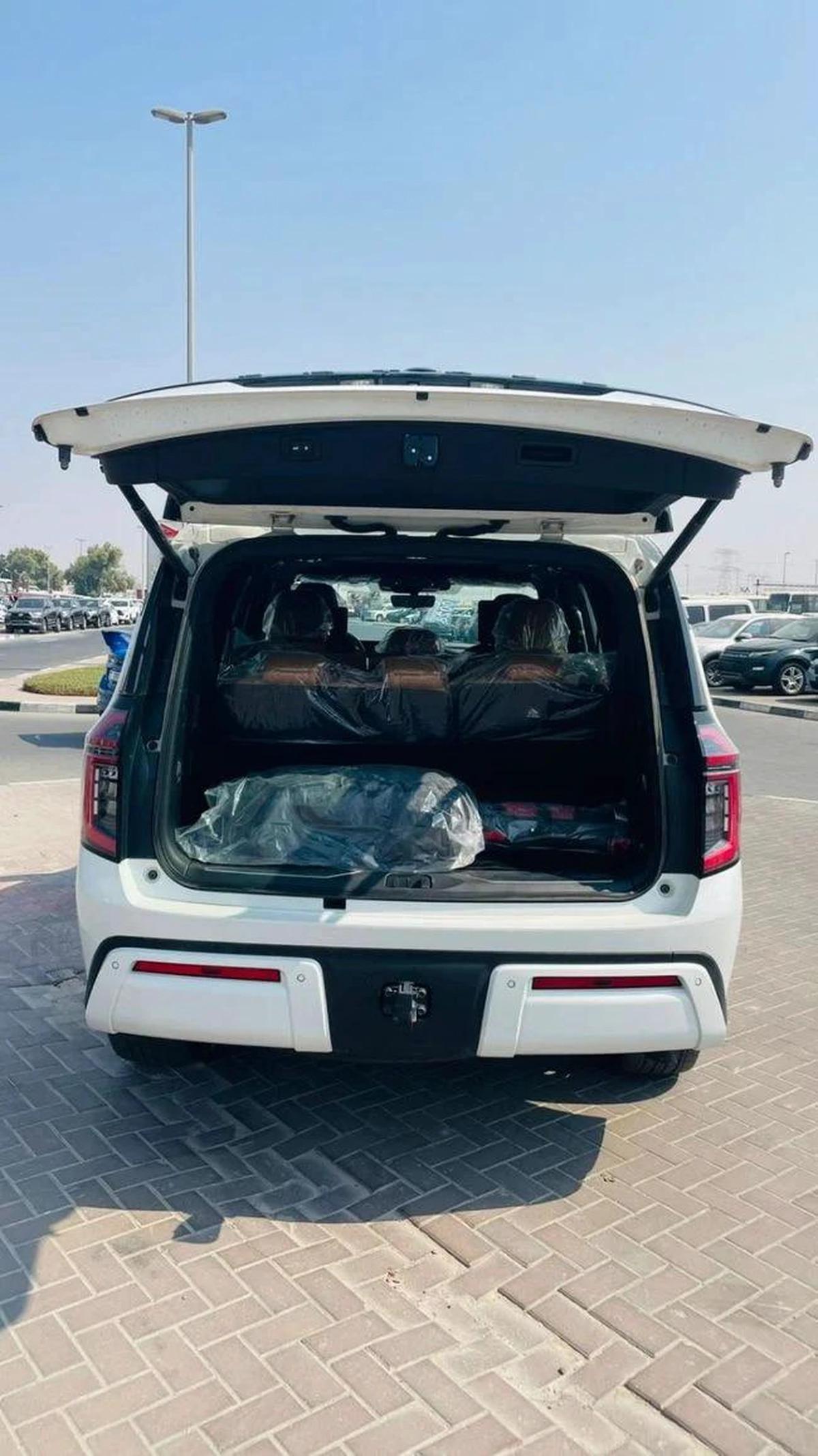 Nissan Patrol LE Platinum City 3.5L-8-8