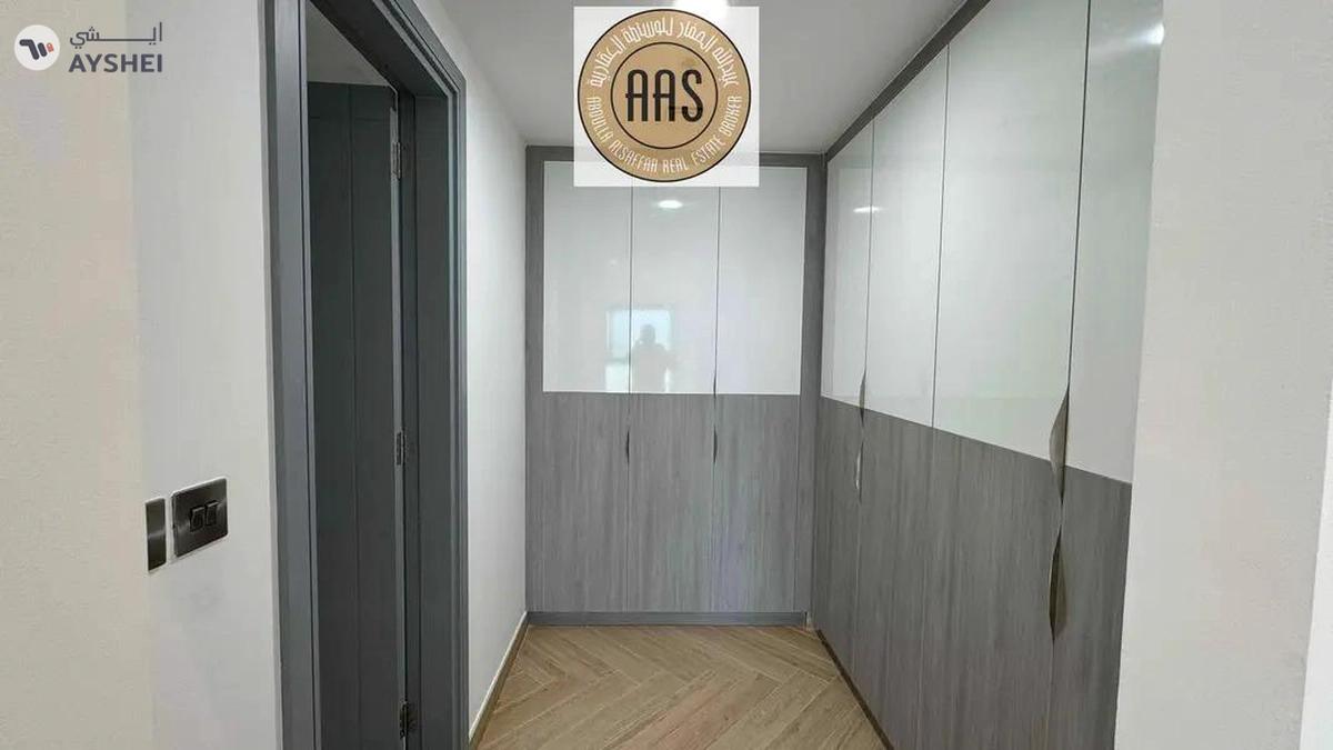 spacious 1350 sqrfit 1bhk with balcony wardrobe rent only 83k-8-8