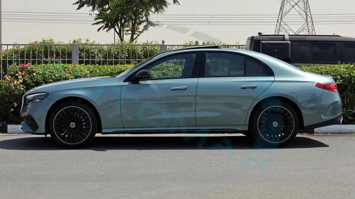 2026 Mercedes-Benz E 300 AMG EQ Boost 2.0T RWD GCC 0Km With 2 Years Unlimited Mileage Warranty-4-4