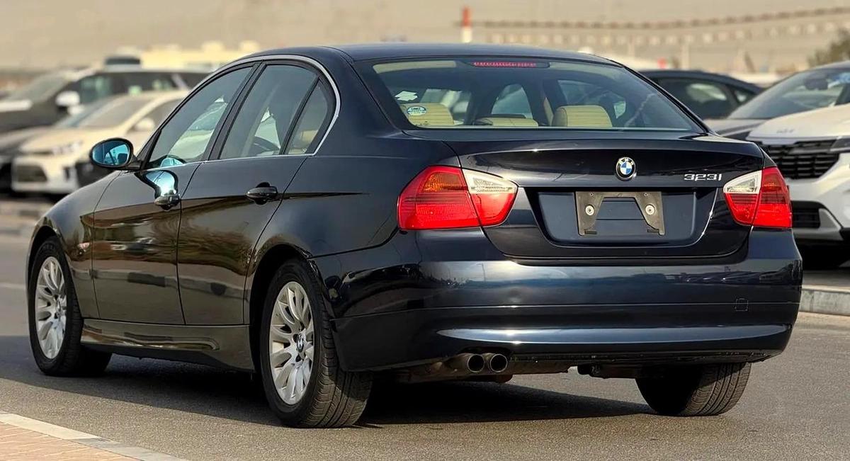 BMW 323i | 2006 | BEIGE INTERIOR | JAPAN IMPORT | CLEAN TITLE |-14-14