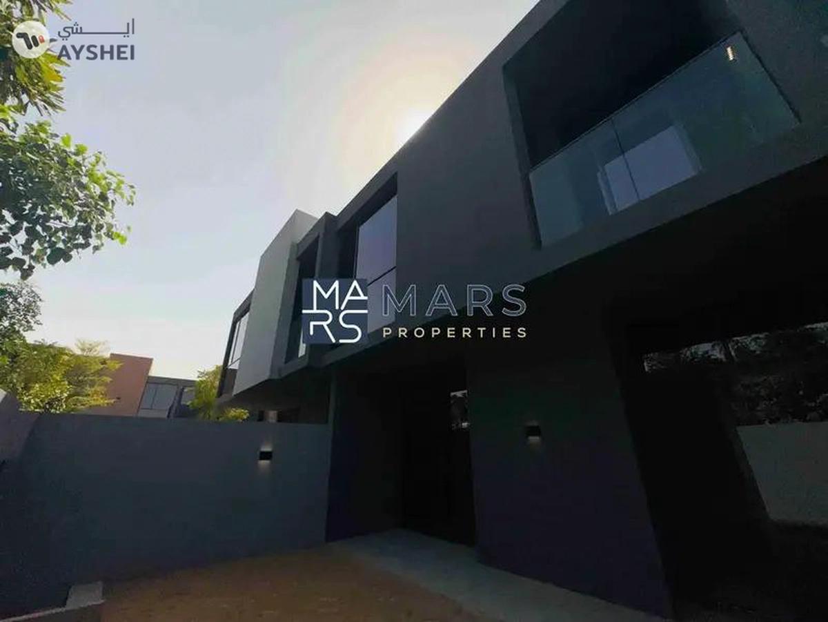 "Stunning 4-Bedroom Middle Unit Townhouse in Masaar – For rent-10-10