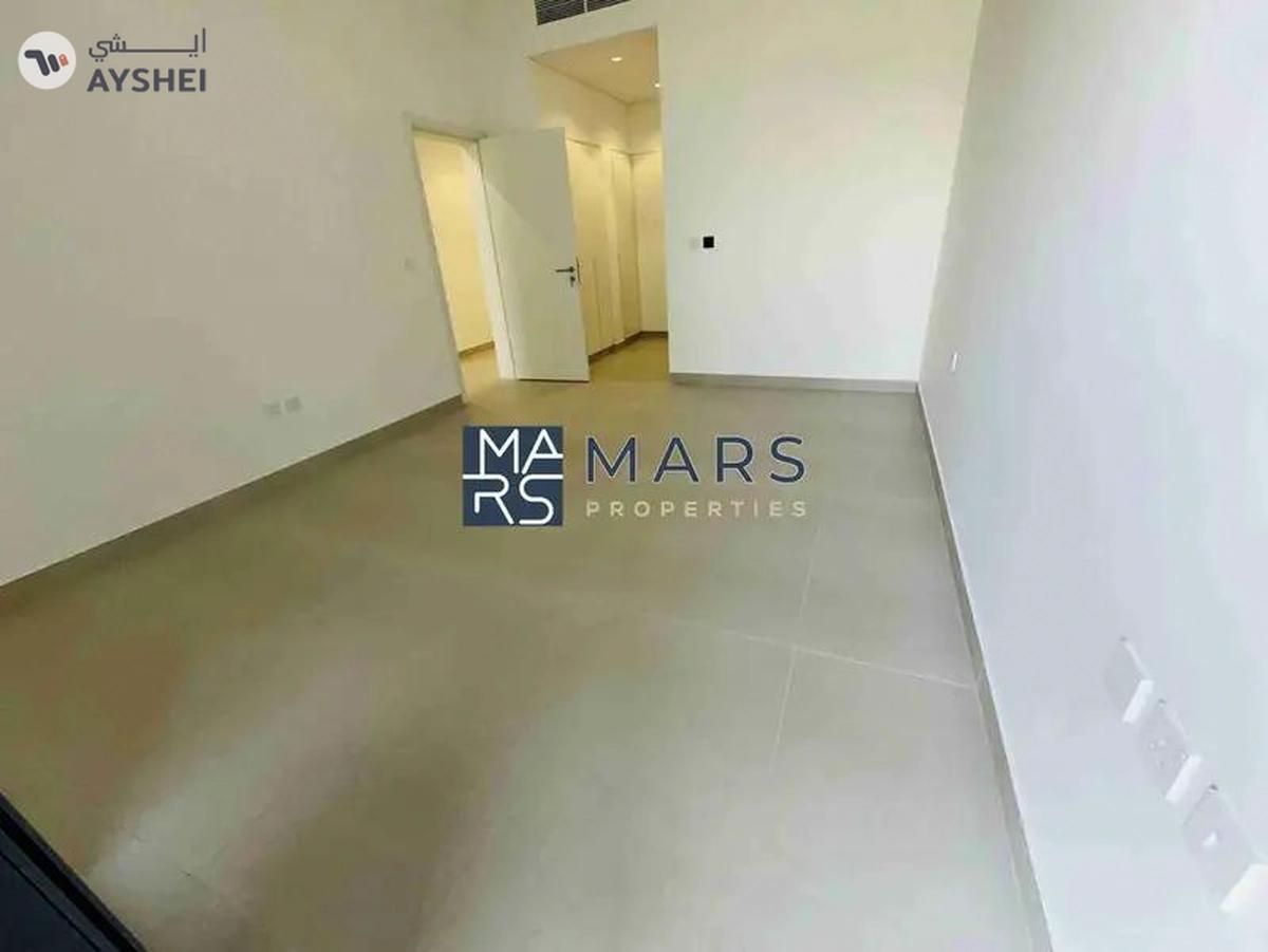 "Stunning 4-Bedroom Middle Unit Townhouse in Masaar – For rent-7-7