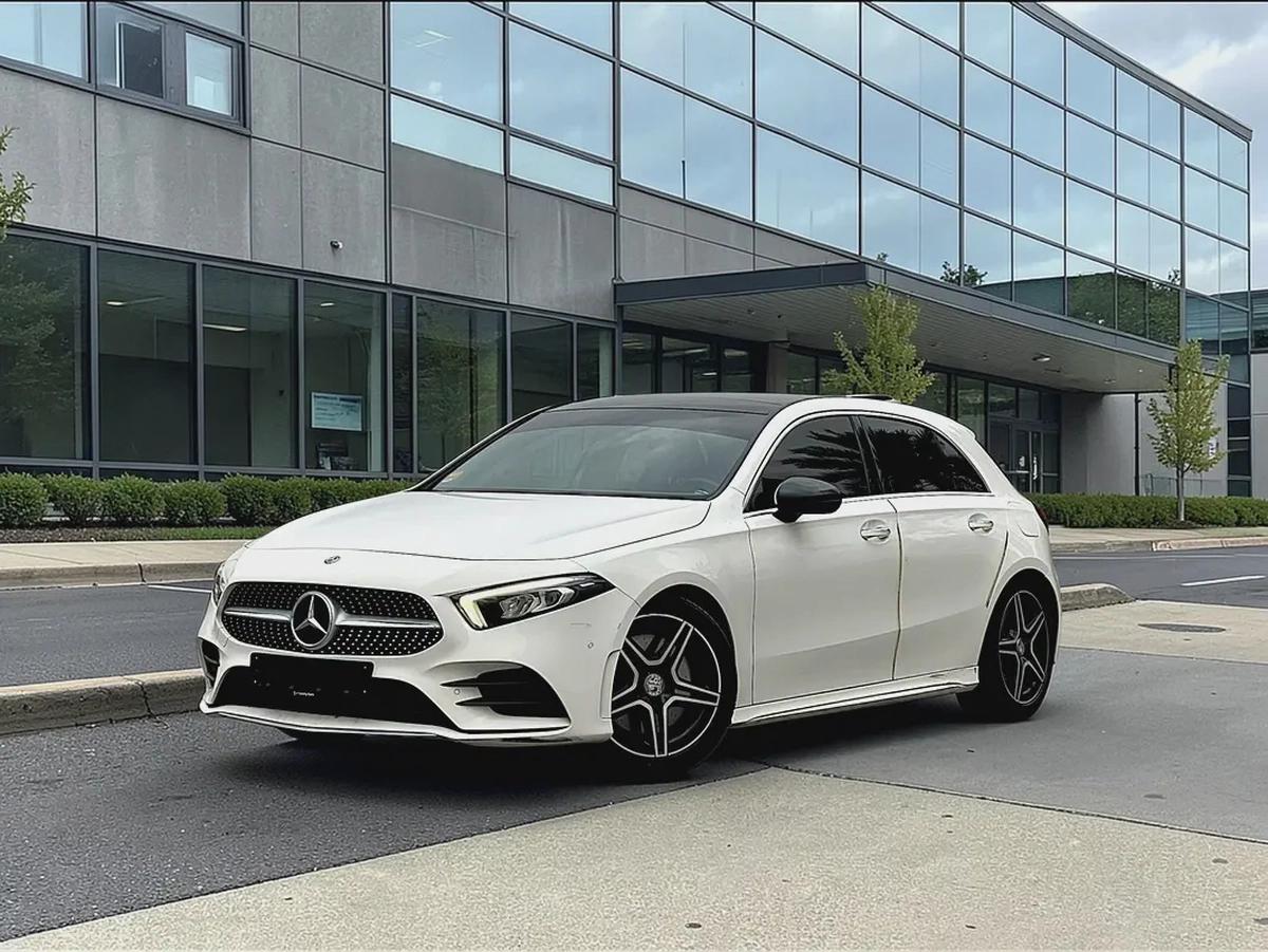 AED 992 P.m | Mercedes-Benz A-Class A 250 Sport Amg 2019 GCC Specs original paint-0-0