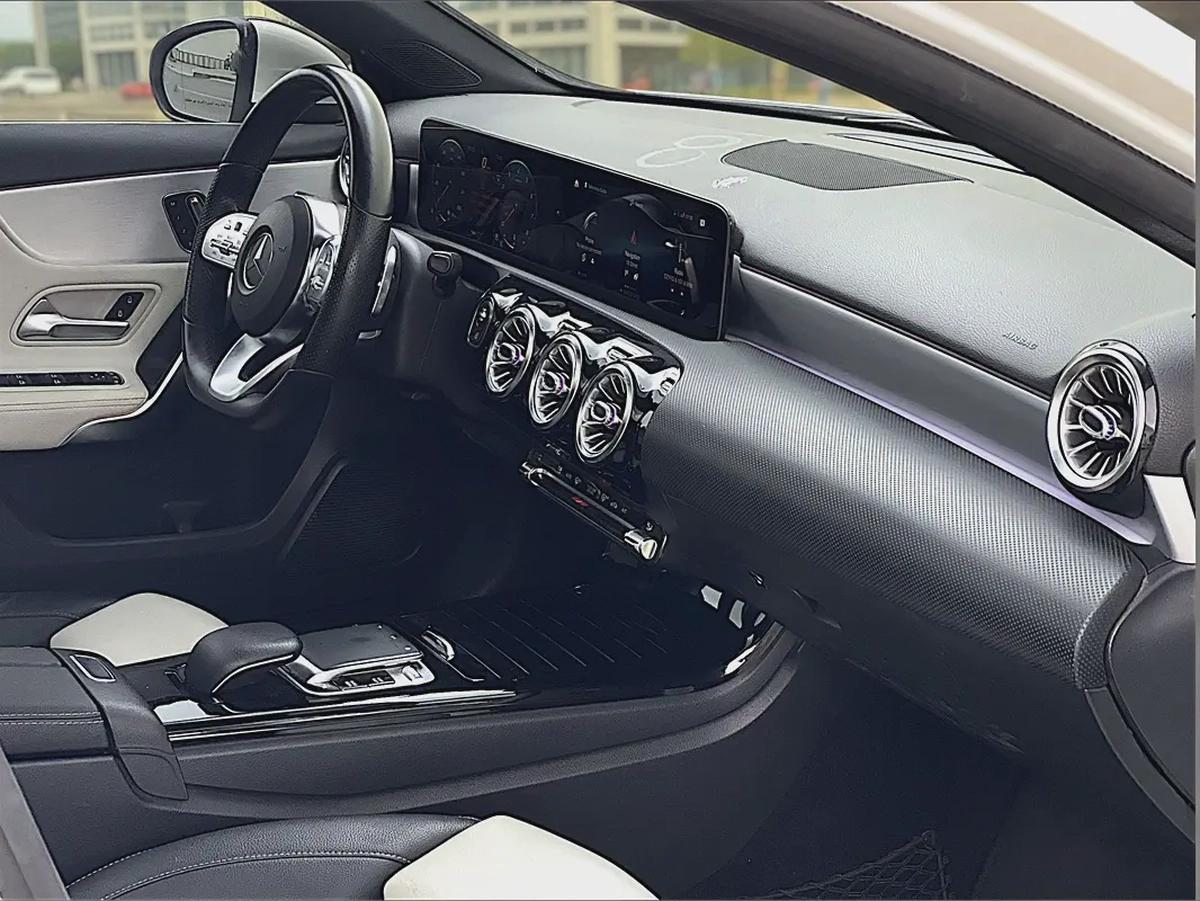 AED 992 P.m | Mercedes-Benz A-Class A 250 Sport Amg 2019 GCC Specs original paint-14-14