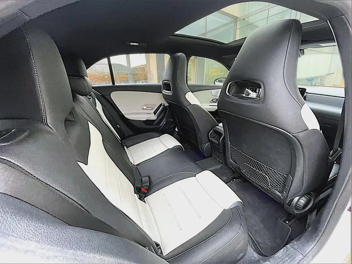 AED 992 P.m | Mercedes-Benz A-Class A 250 Sport Amg 2019 GCC Specs original paint-19-19