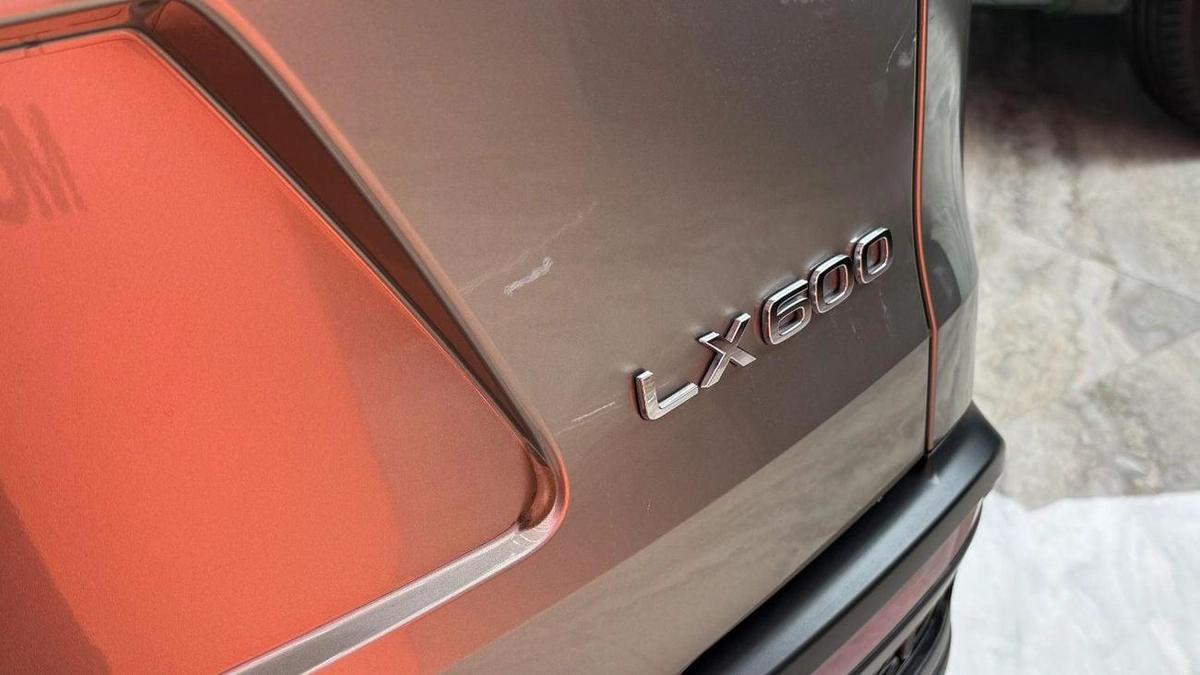 Lexus LX 600 F Sport Launch Edition 3.5L Lexus LX600 F-Sport Launch Edition - 2022 - Warranty-19-19