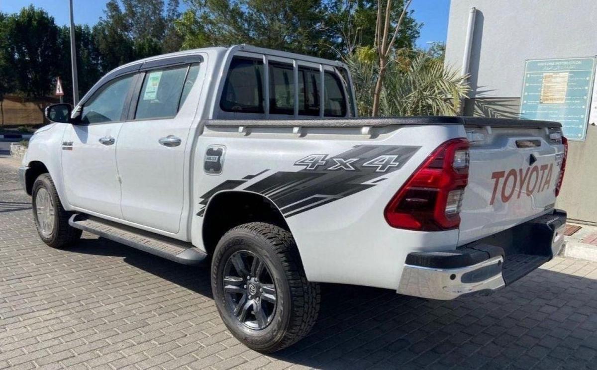 Toyota Hilux 2023 Toyota Hilux 2700cc Full Option Automatic With Rear Camera Zero KM-3-3