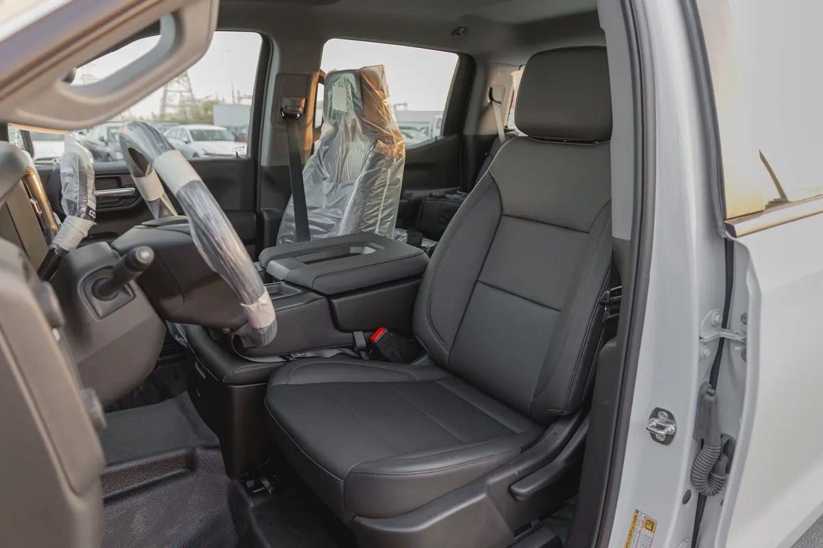 CHEVROLET SILVERADO | V8 5.3L | 4WD | GCC | 2025 (Export)-10-10