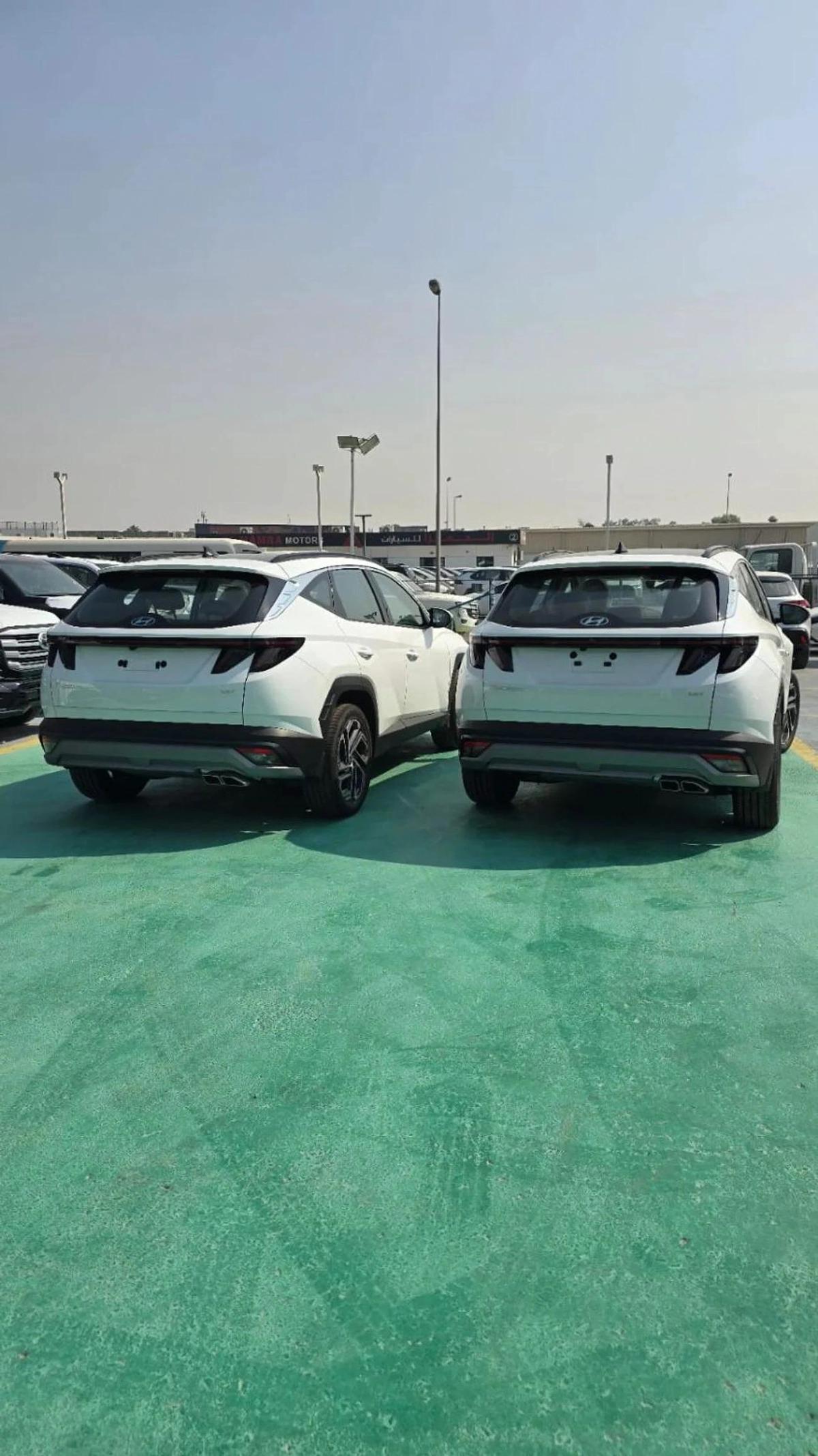 Hyundai Tucson Premium 1.6L-1-1