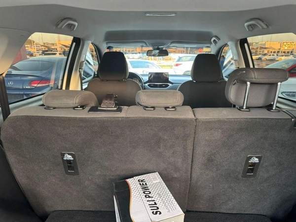 Chevrolet Captiva full option Premier 1.5L (150 HP) (7 Seater) (5 Door)