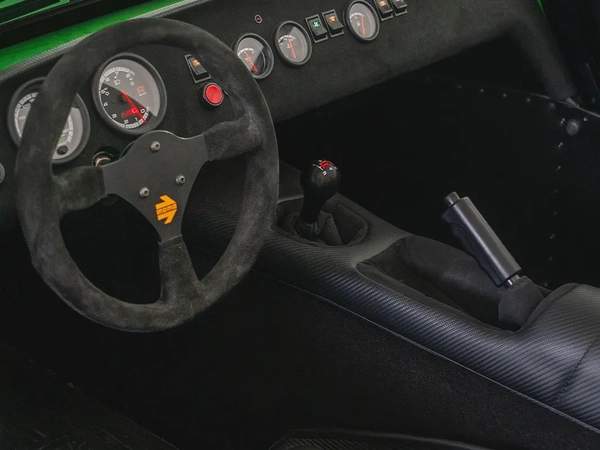 Cash: 249,000 AED | Caterham 340R / Bespoke High Option Order / Caterham Warranty