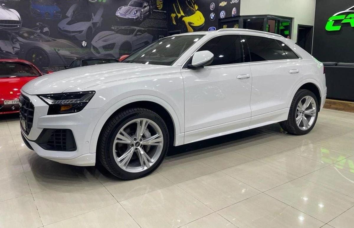 Audi Q8 55 TFSI quattro (340 HP)-4-4