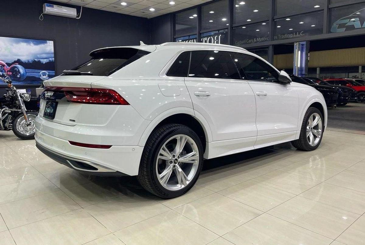 Audi Q8 55 TFSI quattro (340 HP)-6-6
