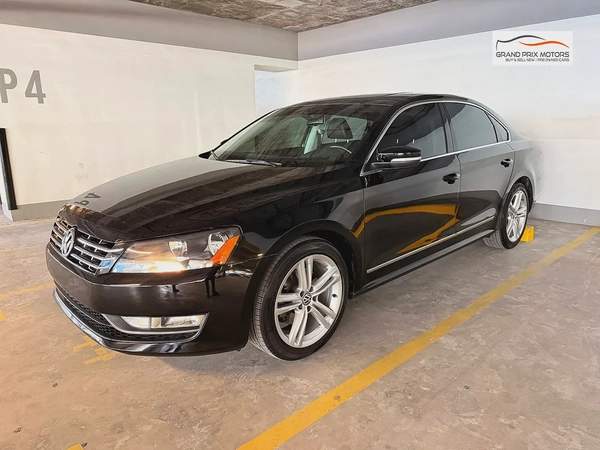 Volkswagen Passat SEL V5 2.5L 2012 Model GCC Specs WIth Partial Service History In Perfect Condition