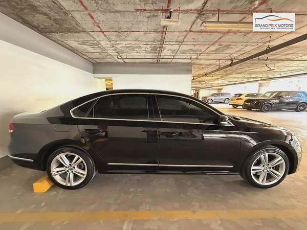 Volkswagen Passat SEL V5 2.5L 2012 Model GCC Specs WIth Partial Service History In Perfect Condition