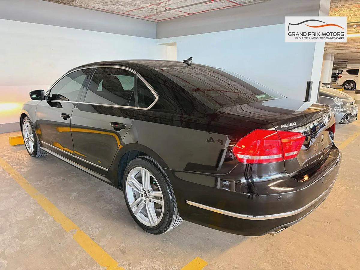 Volkswagen Passat SEL V5 2.5L 2012 Model GCC Specs WIth Partial Service History In Perfect Condition-6-6