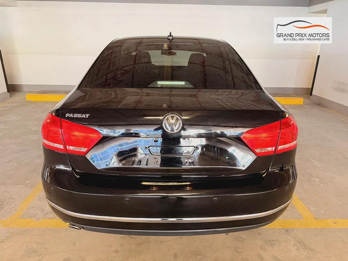 Volkswagen Passat SEL V5 2.5L 2012 Model GCC Specs WIth Partial Service History In Perfect Condition-7-7